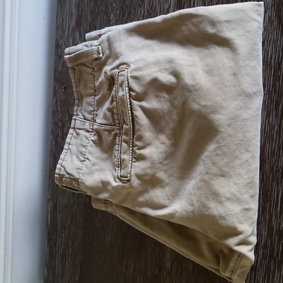 American Eagle Outfitters Khaki Shorts - Picture 9 of 10